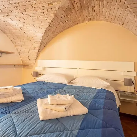 Viola - Bohemian 1-bedroom Flat In Artists' Quarter * Perugia
